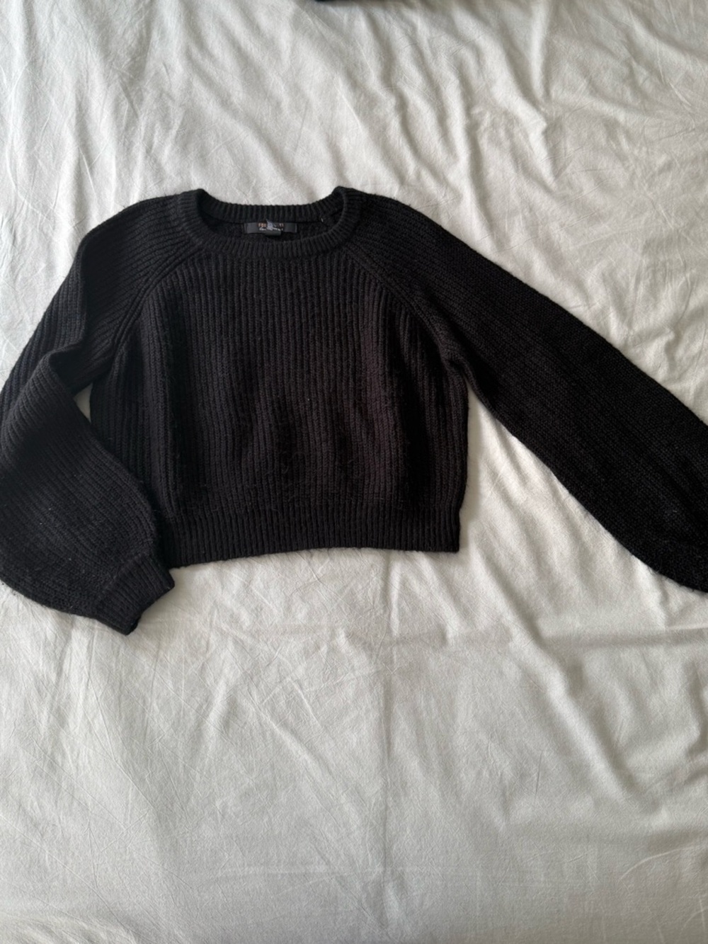 Forever 21 Black Cropped Rib-Knit Crew Sweater